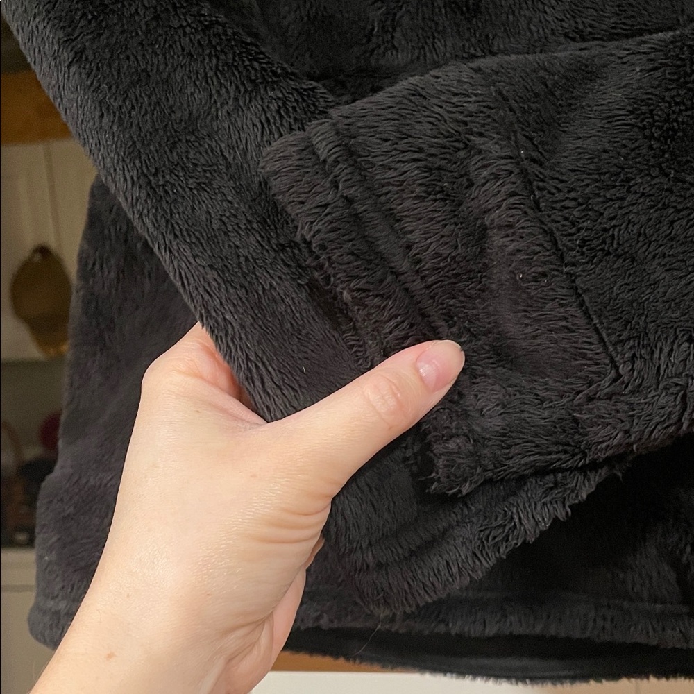 North Face Pullover - image 4